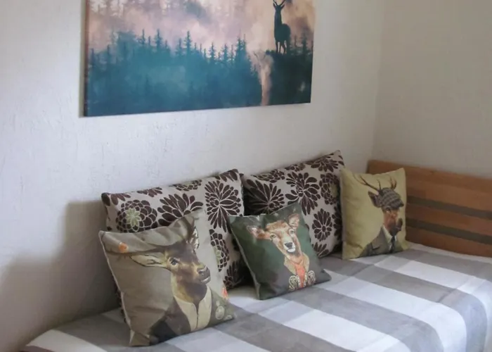 #2 Ruhiges Gemuetliches Gaestezimmer Mit 2 Einzelbetten Gemeinschaftsbad W-lan Airport Nah Late Night Check In Haus Nr 9,5 Δωμάτια σε οικογενειακή κατοικία *